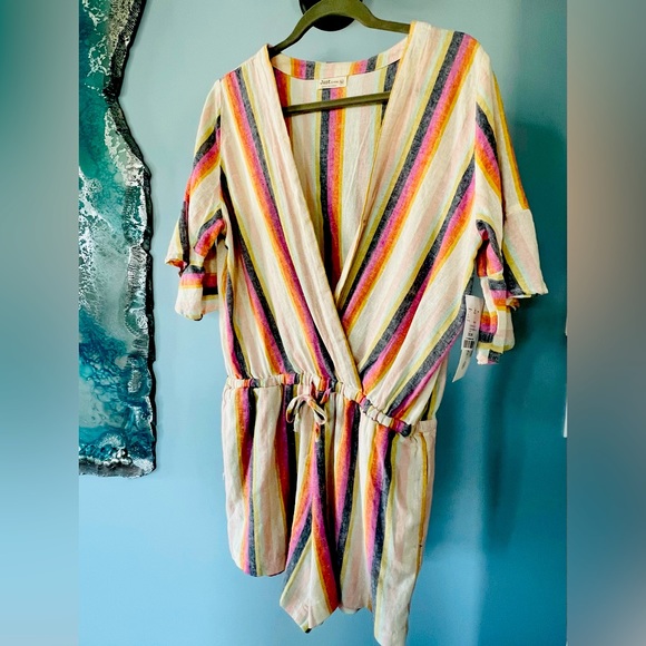 NWT linen blend romper size M. Your summer favourite. 3/4 sleeve. Multicolour. - Picture 1 of 5